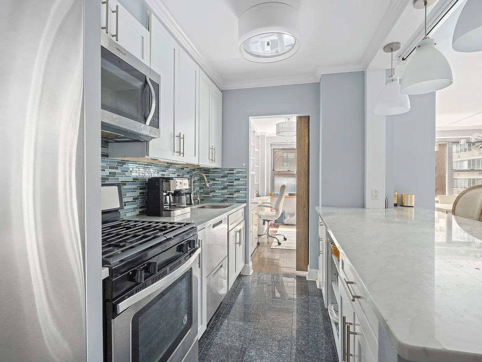 420 East 55th Street — Photo 4