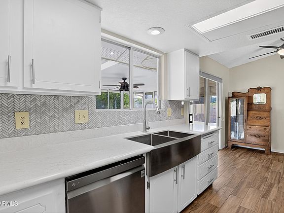 3rd image of 12824 W Meeker Boulevard