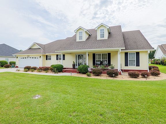 3rd image of 4013 Grey Oak Dr