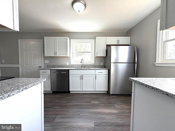 5th image of 1320 W Virginia Ave