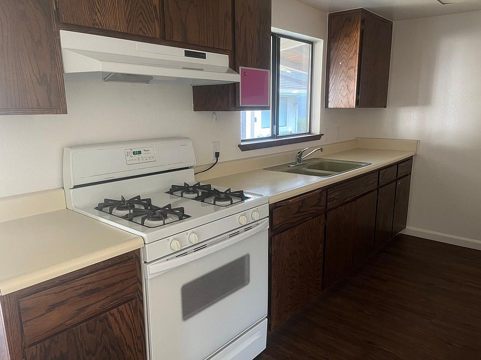 28 E Abbey St Winters CA Zillow