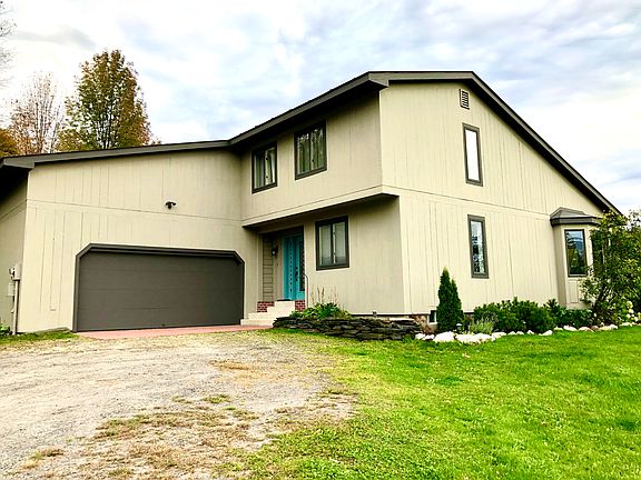 Front entrance from driveway