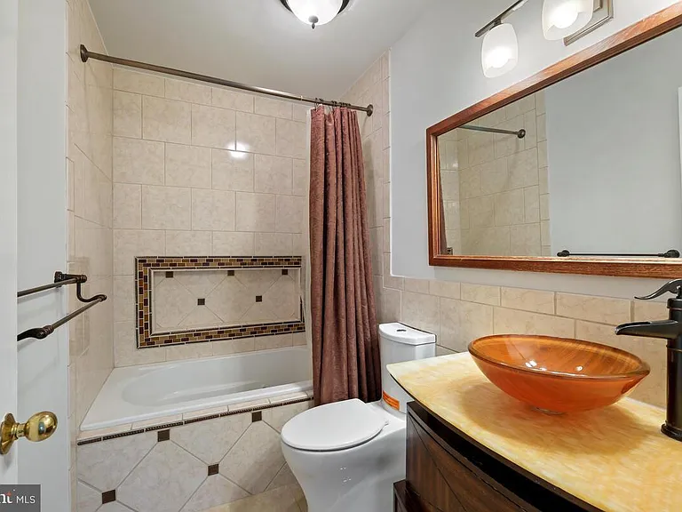 5716 Chapman Mill Dr #200 — Photo 15