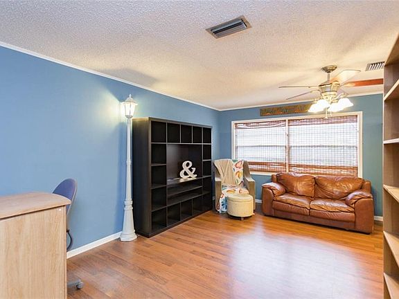 4th image of 13906 Capitol Dr