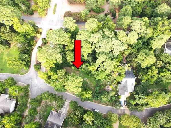 1 Carissa Ct, Cape Charles, VA 23310