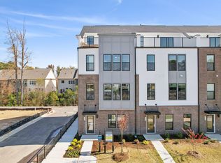 2734 Kempthorne Rd, Cary, NC 27519