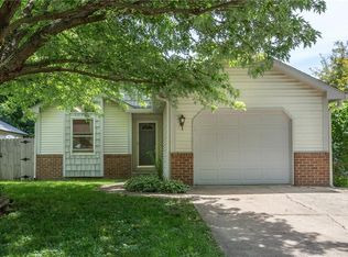 9241 Warwick Rd, Indianapolis, IN 46240