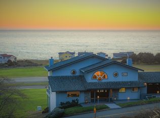 1409 Upper Pacific Dr, Shelter Cove, CA 95589