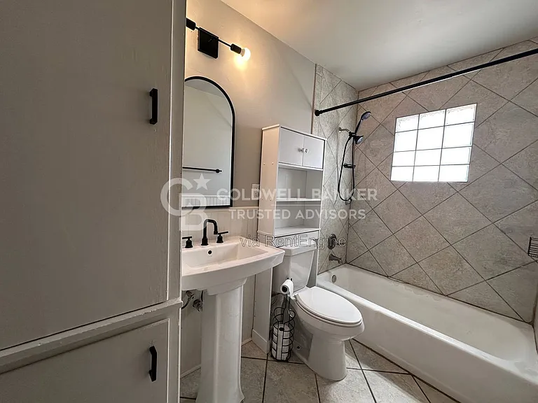 5315 23rd St — Photo 10