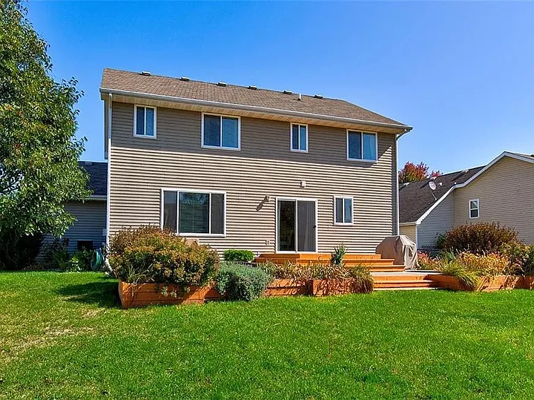 3910 SW Bluegrass Dr — Photo 3