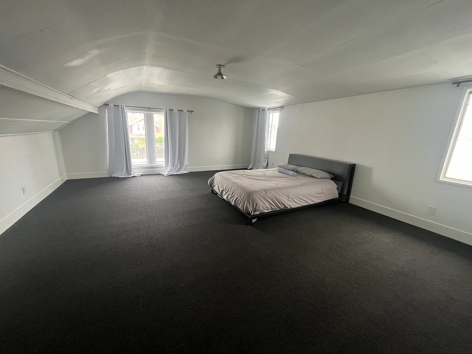 1 bed, $1,100 — Photo 2