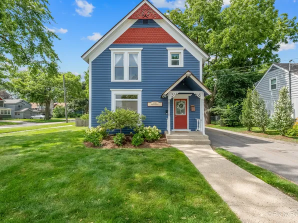 230 Florence St, Crystal Lake, IL 60014