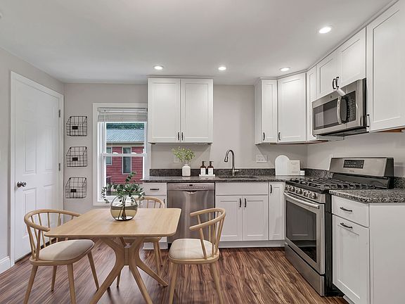 4th image of 77 Spruce St #1