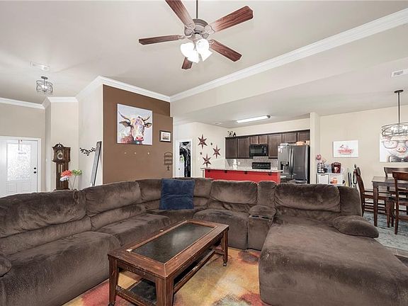 5th image of 40170 Maison Lafitte Blvd