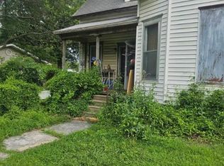 415 S Cherokee St, Girard, KS 66743