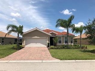2901 Apple Blossom Dr, Alva, FL 33920