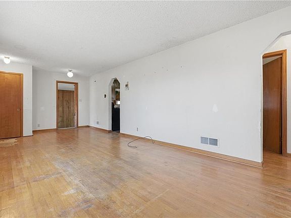 4th image of 5125 N Brooklyn Ave
