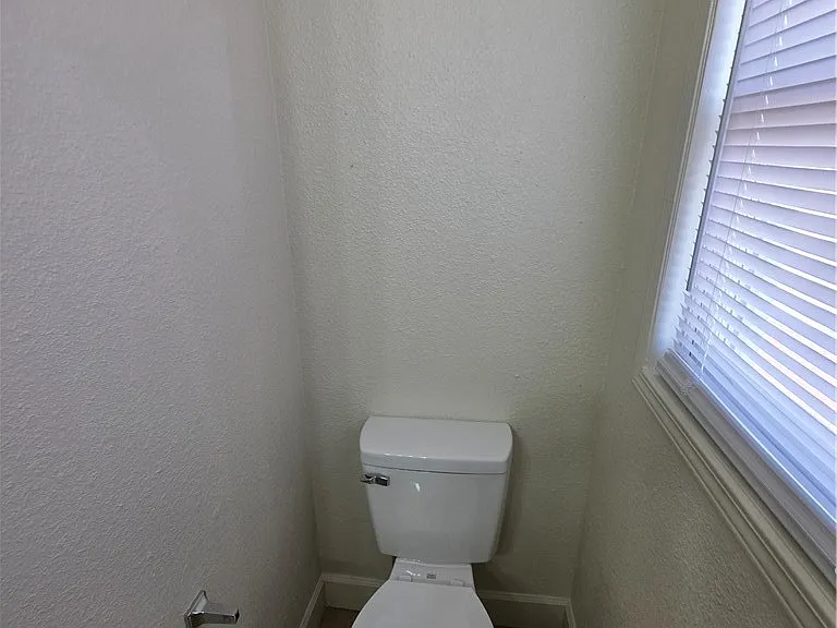 1590 Mustang Dr — Photo 28