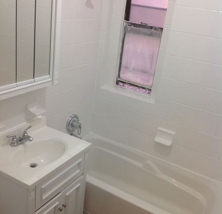 2nd image of 285 Hawthorne St APT 607
