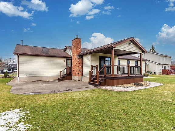 3rd image of 3095 Stony Point Rd