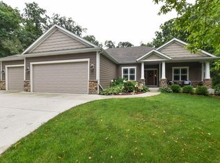 W5319 Hazel Ridge Rd, Elkhorn, WI 53121