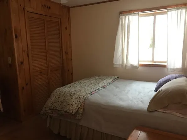 11977 Rockwell Rd, Beulah, MI 49617