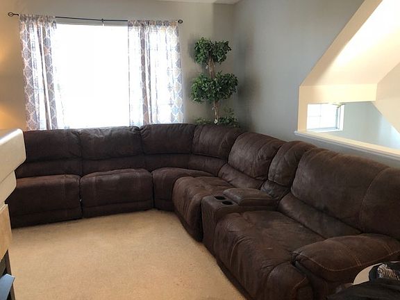 2nd image of 790 Hanbury Dr