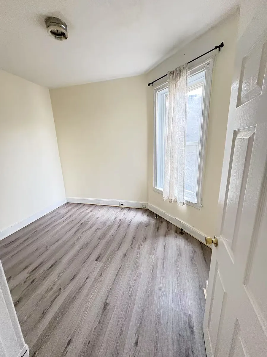 2nd Bedroom - Snyder Ave