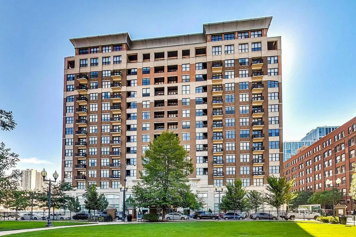 2 bed, 1200 sqft, $3,800 — Photo 1