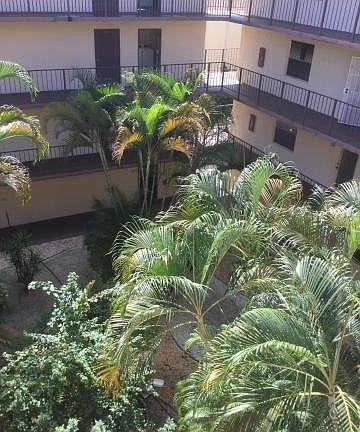 2nd image of 2871 Somerset Dr APT 403