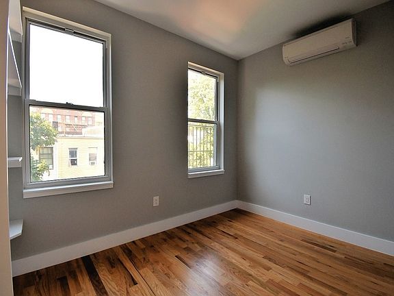 5th image of 1331 Findlay Ave #3D