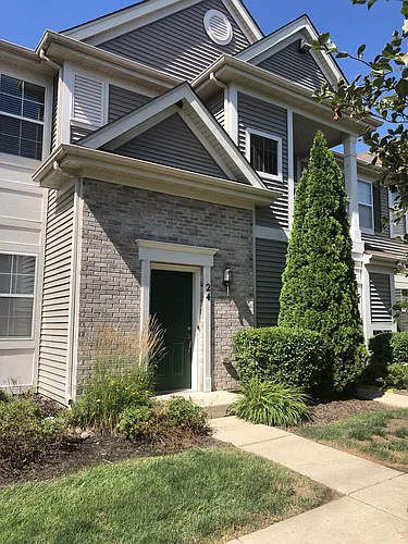 2220 Aurora Dr Photo 1