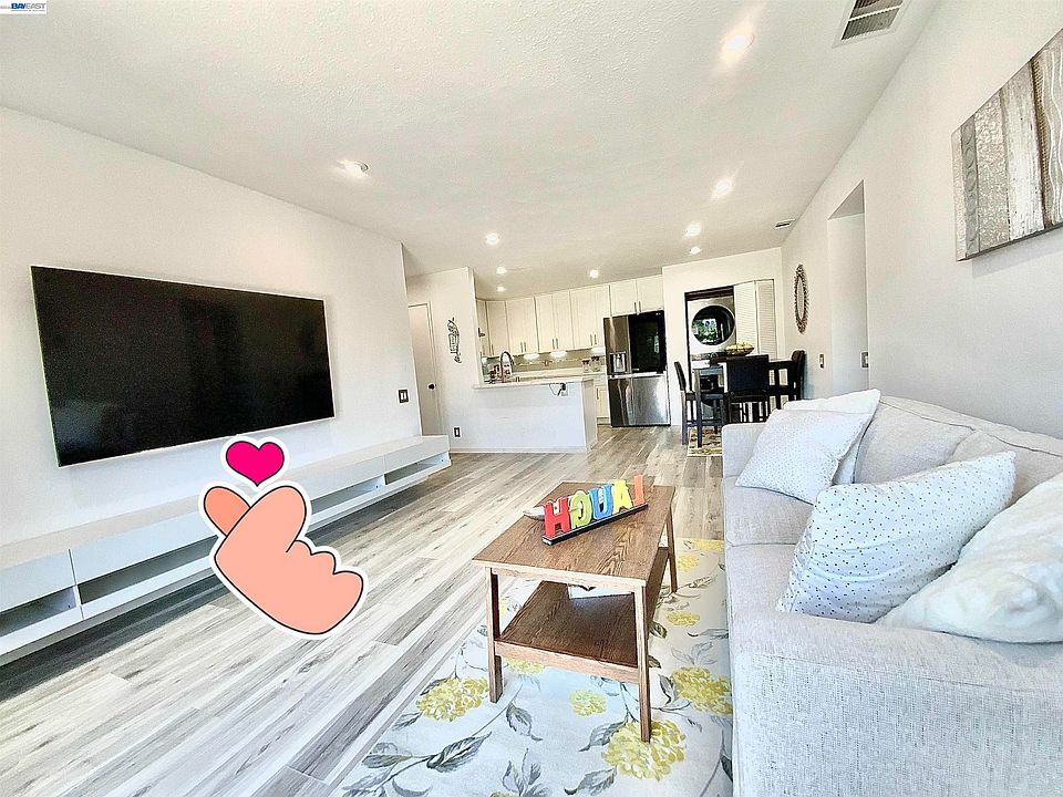 1st image of 277 Hackamore Cmn