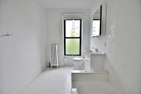 Rented by EXR | media 28