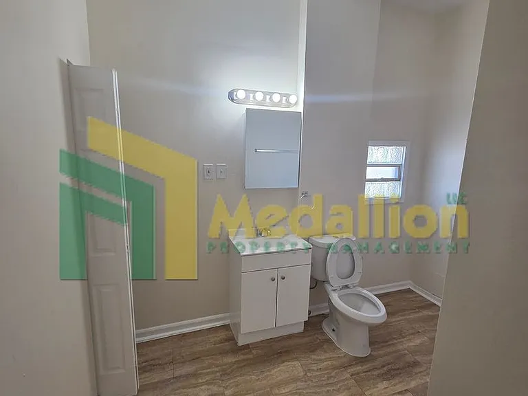8725 S Constance Ave — Photo 17