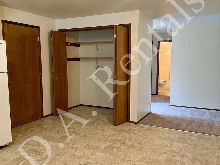 3210B Mayfair Dr SW — Photo 6