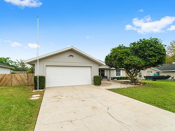3rd image of 4477 SE 106th Pl