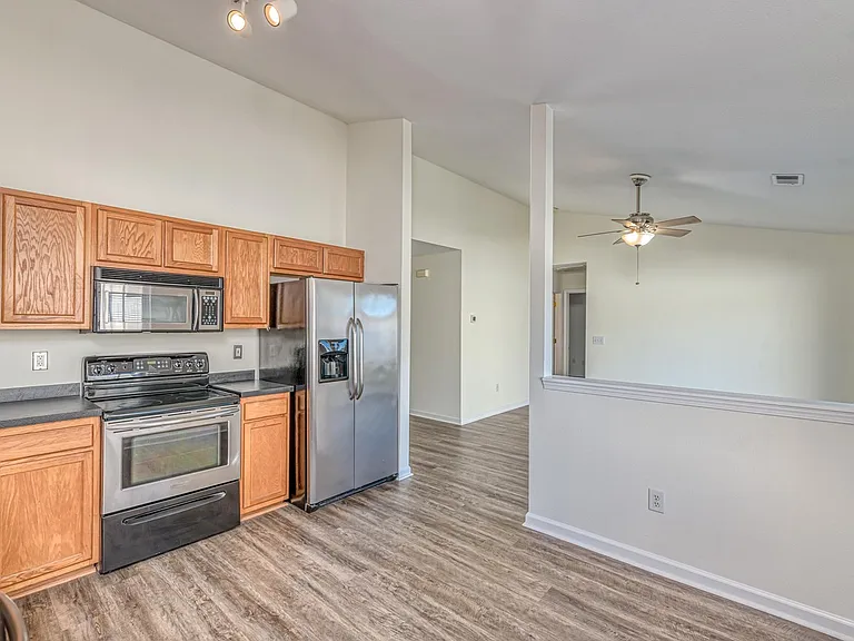 610 Pepperbush Dr — Photo 12