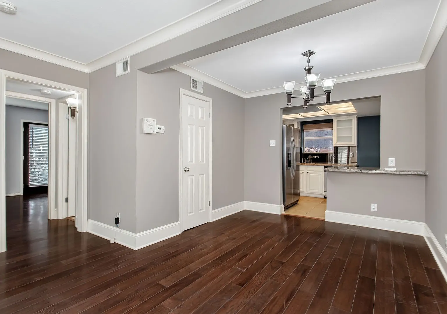 2 Bedroom, 2 Bath Apartment at Paradisio Apartments! — Photo 4