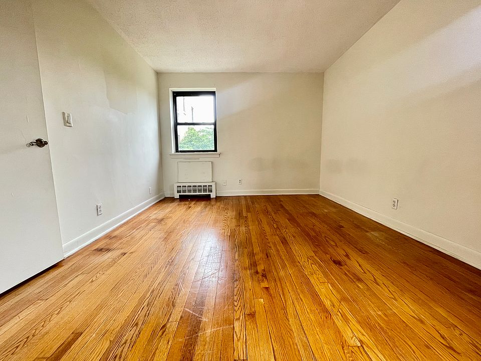 2nd image of 1034 John F Kennedy Blvd #29E