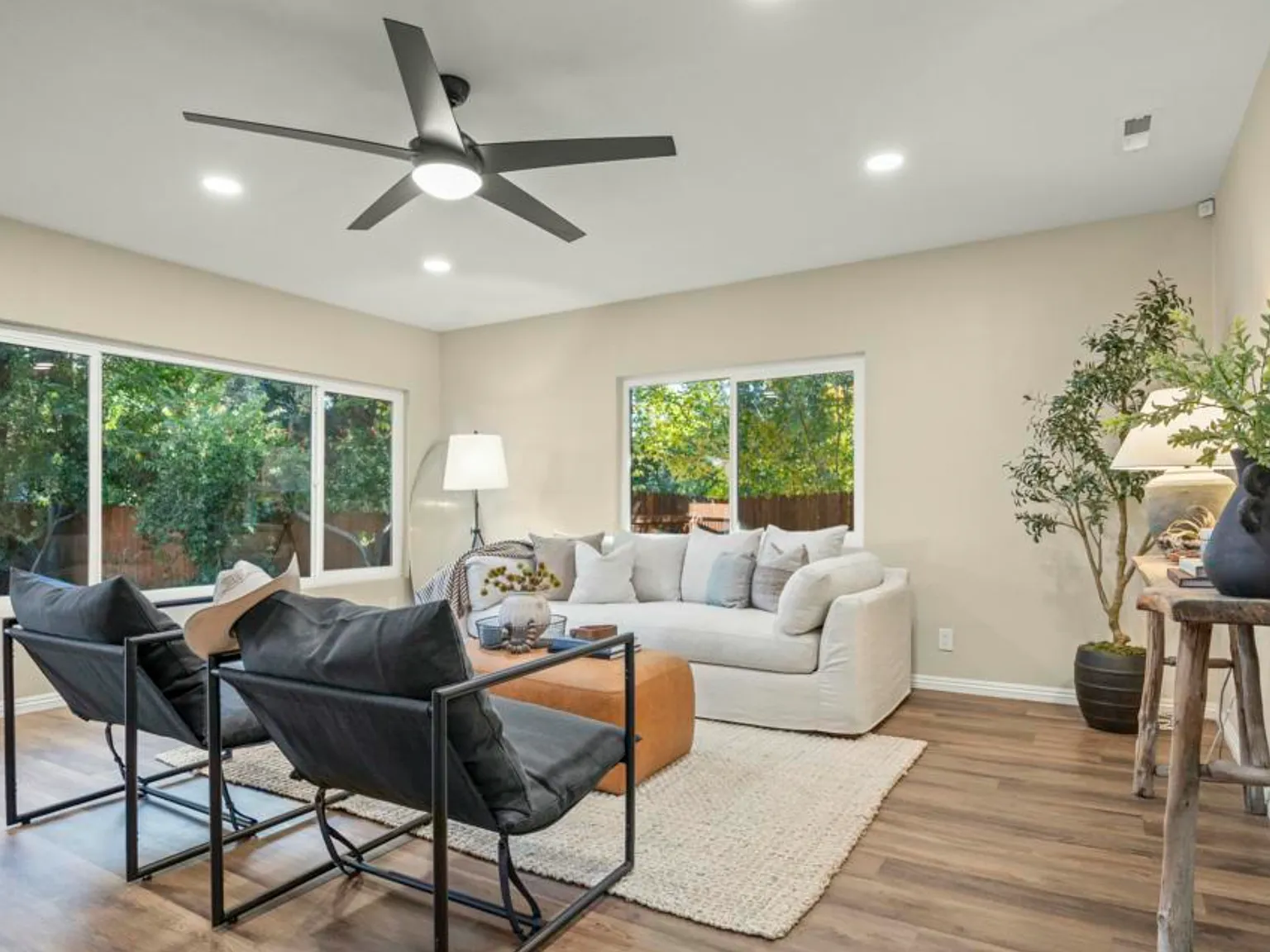 3 bed, 1500 sqft, $5,300 — Photo 3