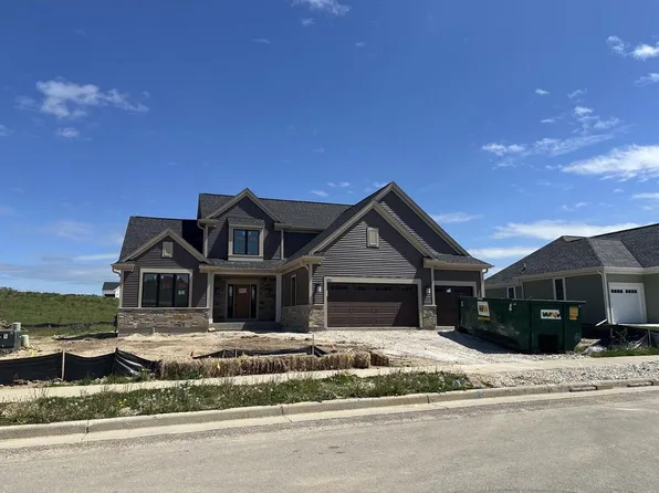 3809 White Oak WAY, Waukesha, WI 53188
