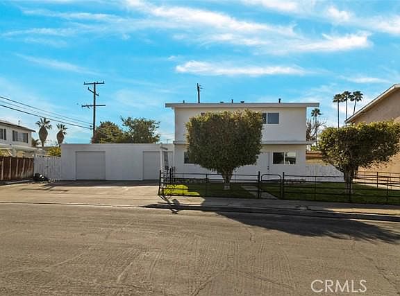 3rd image of 8114 Fillmore Dr