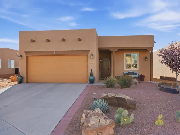 800 Desert Marigold Ct, Bernalillo, NM 87004