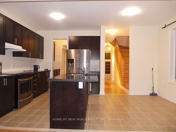 2nd image of 29 Applegate Dr