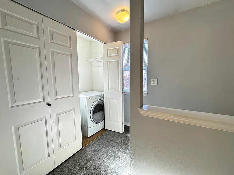 1140 N 93rd St — Photo 17