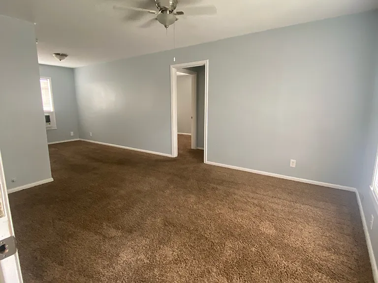 653 Robinson St #4 — Photo 6
