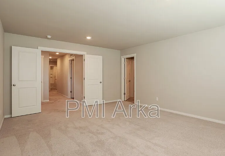 10823 32nd St NE — Photo 9