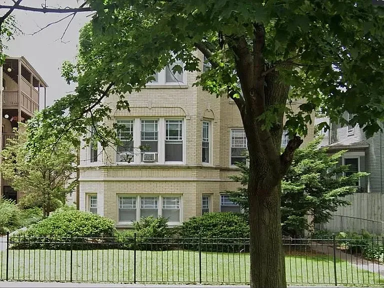 4518-4522 N Greenview Ave — Photo 1