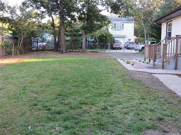 4th image of 98 Albany Ave